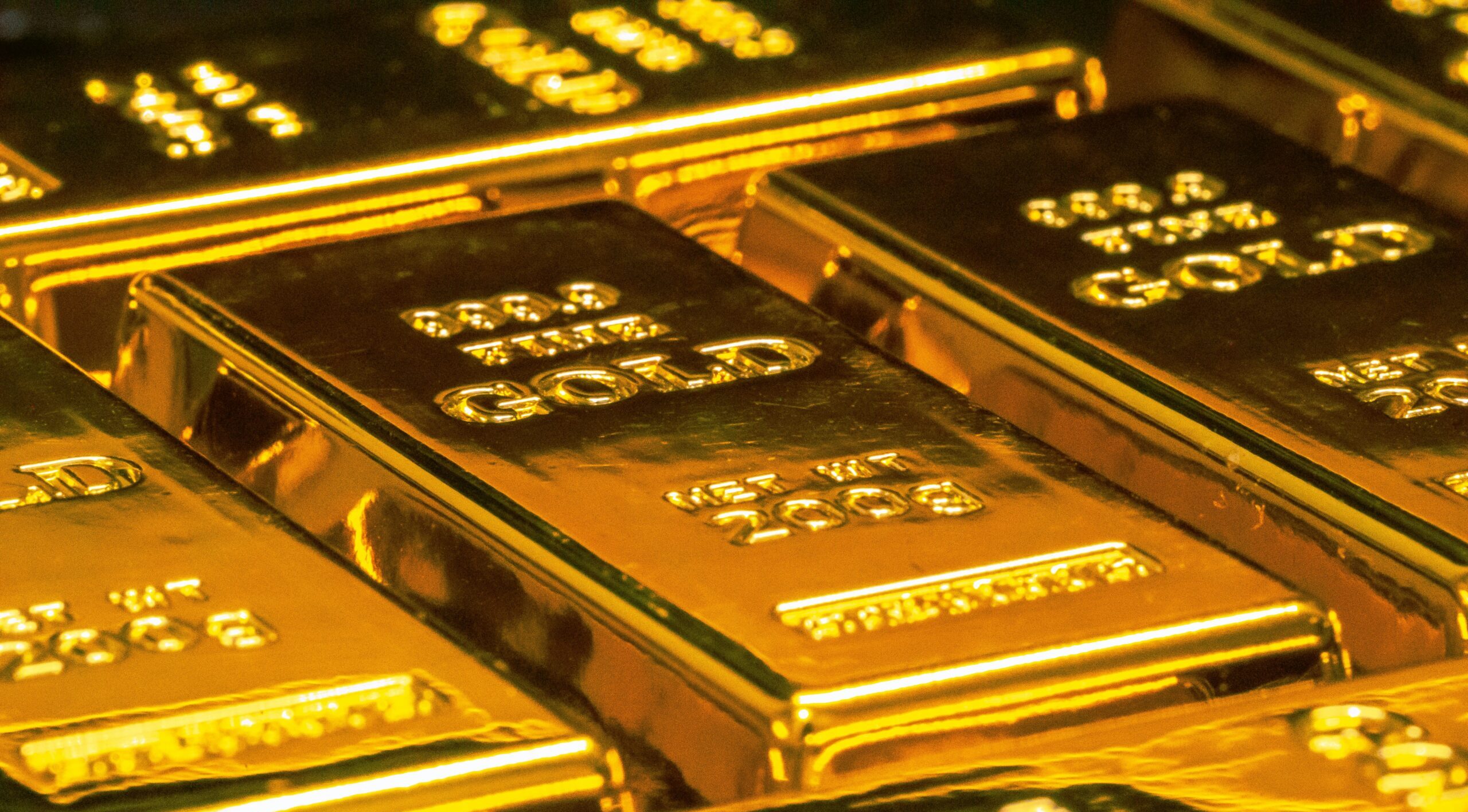Gold Price Today: 24K Gold Falls to ₹98,210, Buyers Eye Akshaya Tritiya Deals